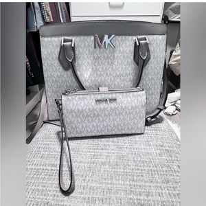 Michael Kors Bag w Wallet